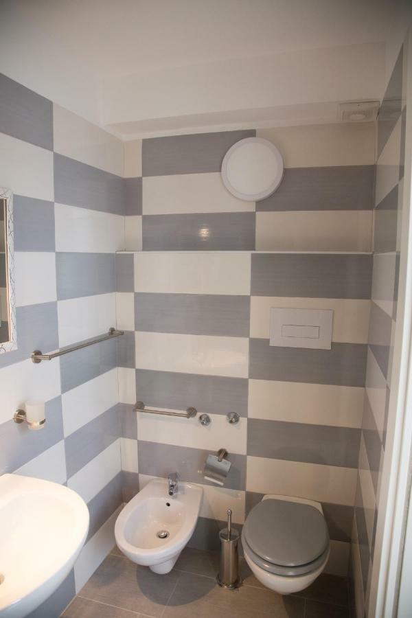 Vesuvius Luxury Suites Napoli Eksteriør billede
