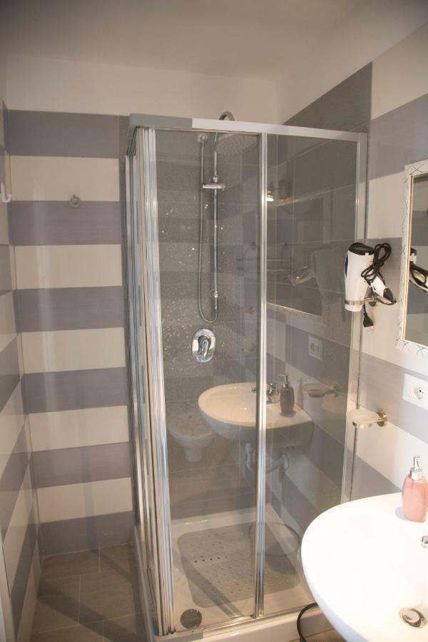 Vesuvius Luxury Suites Napoli Eksteriør billede