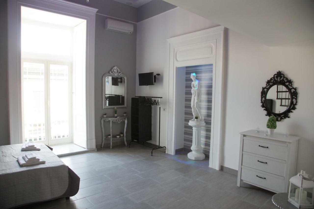 Vesuvius Luxury Suites Napoli Eksteriør billede