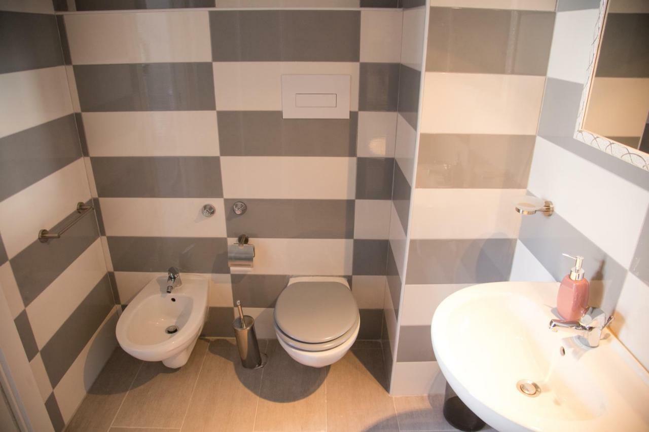 Vesuvius Luxury Suites Napoli Eksteriør billede
