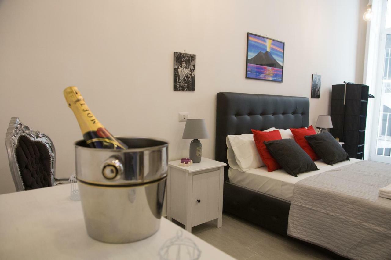 Vesuvius Luxury Suites Napoli Eksteriør billede